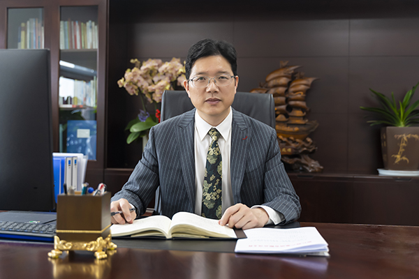 集团党委副书记、总经理吴小樟